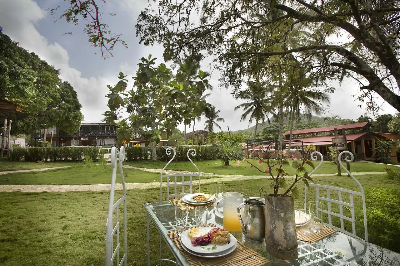 Helpa Eco Cabins Bayaguana Hotel